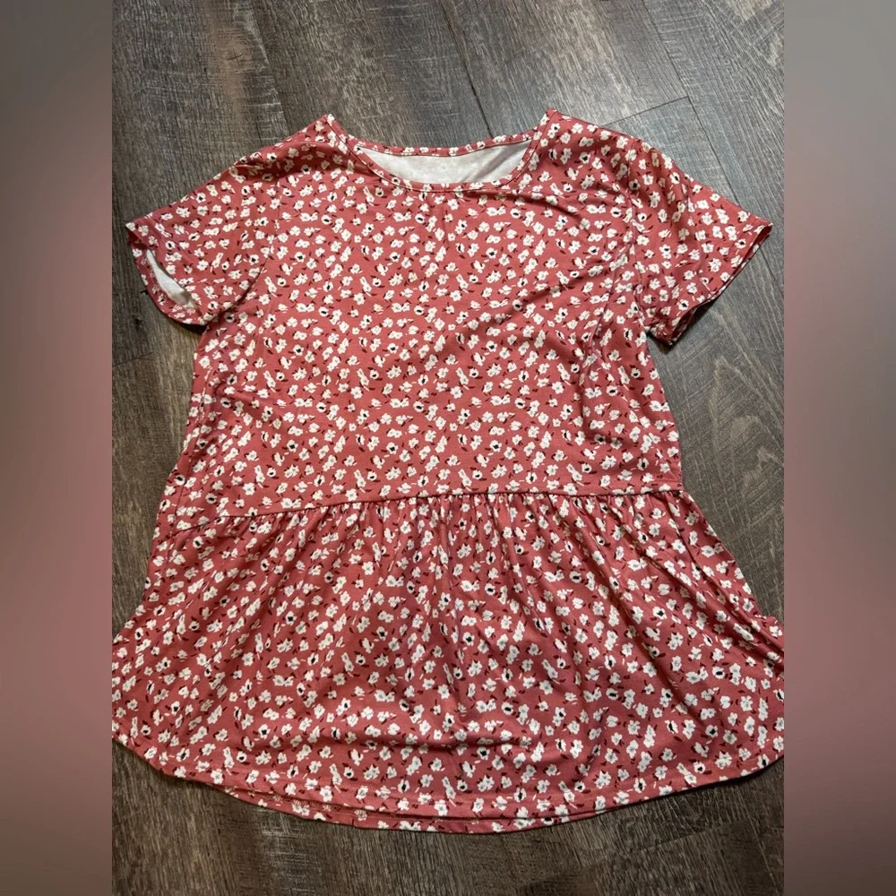 Floral Red Peplum Top - Picture 1 of 1